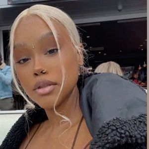 Meet your Posher, Mickel